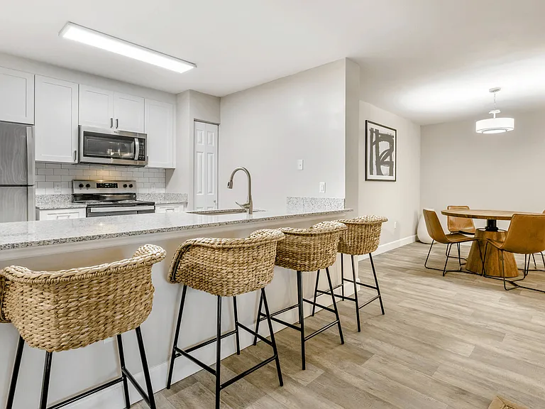 Coconut Palm Club Apartments — Photo 48