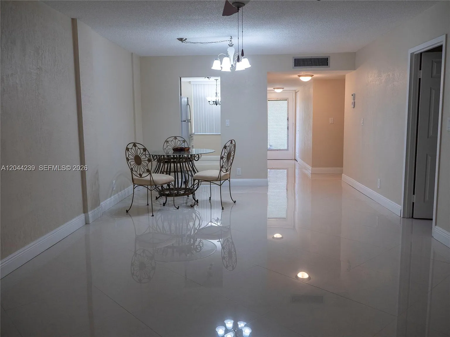Cypress Chase Condo No 1 — Photo 3