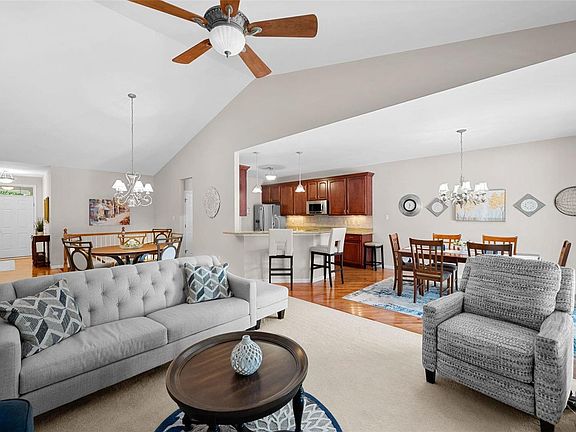3rd image of 769 Forder Manor Dr