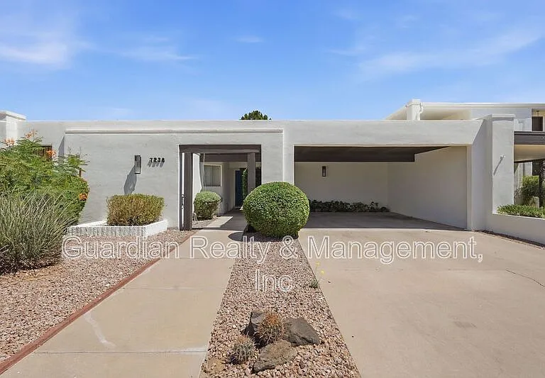 7238 E Joshua Tree Ln — Photo 1