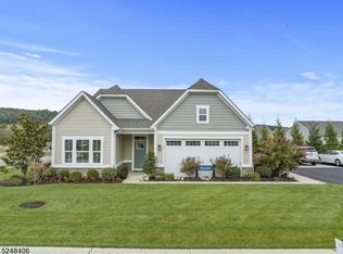 13 Mountain View Ln, Port Murray, NJ