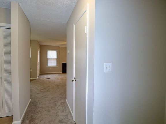 4th image of 1420 Preserve Dr