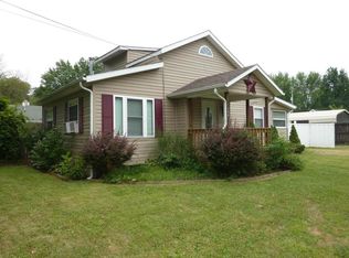 384 Central Ave, Buckeye Lake, OH 43008