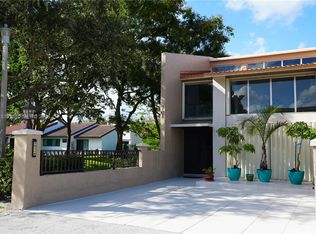 701 E Coco Plum Cir APT 8, Fort Lauderdale, FL 33324