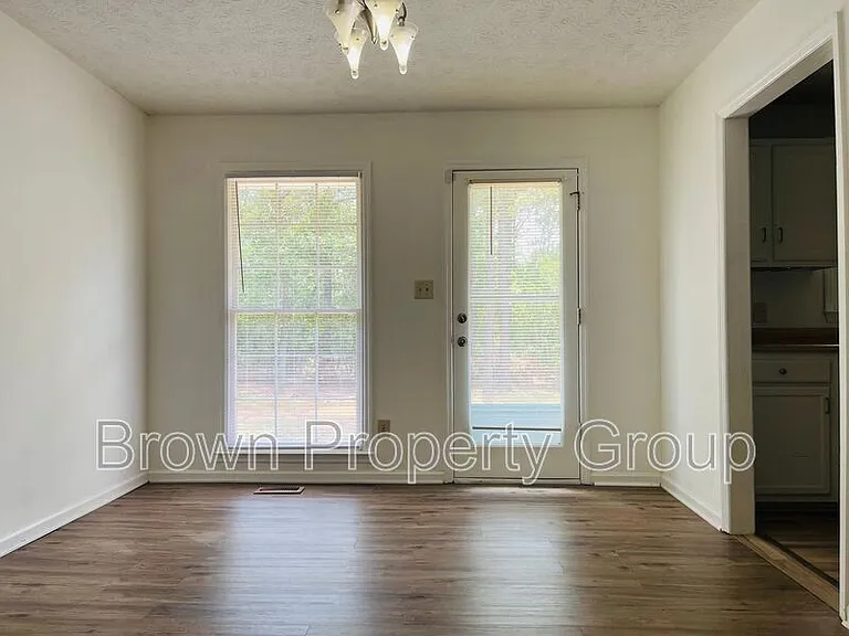 6901 Woodmark Dr — Photo 5