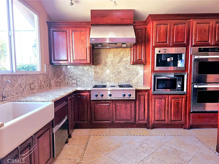 342 Lois Ln — Photo 48