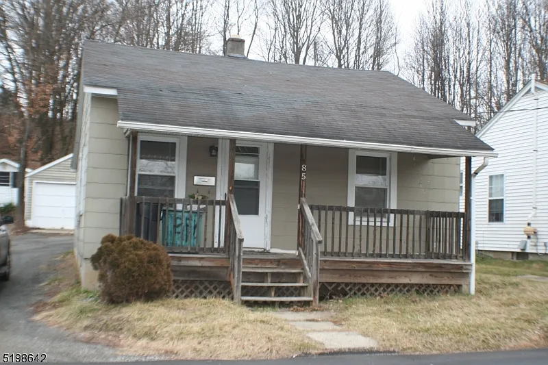85 Passaic Ave