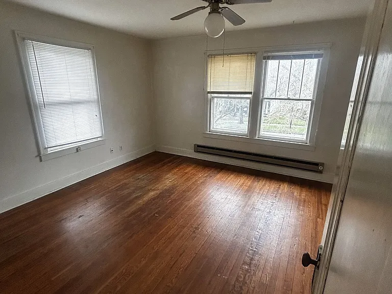 Washington Street Duplex — Photo 7