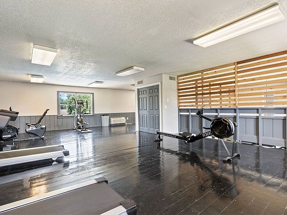 5th image of 2526 W 31st St S #219