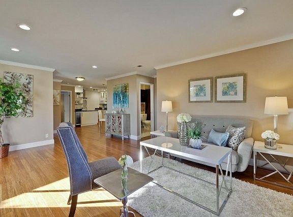 4th image of 5543 Russo Dr