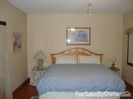 Front Bedroom
						:
						13' 4" x 15' 6"