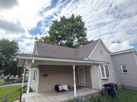 2nd image of 2522 N B St