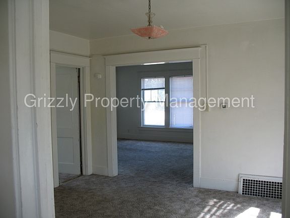 2nd image of 2329 Fairview Ave APT 2