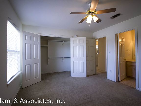 3rd image of 3133 Cedar Hill St