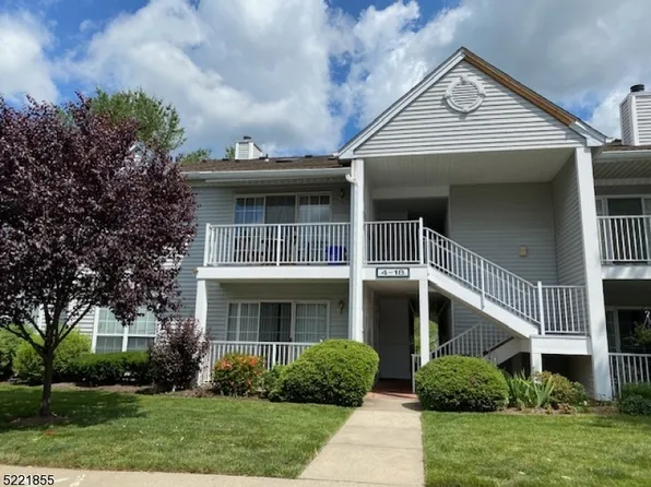 16 Bethany Ct, Franklin Twp., NJ 08823