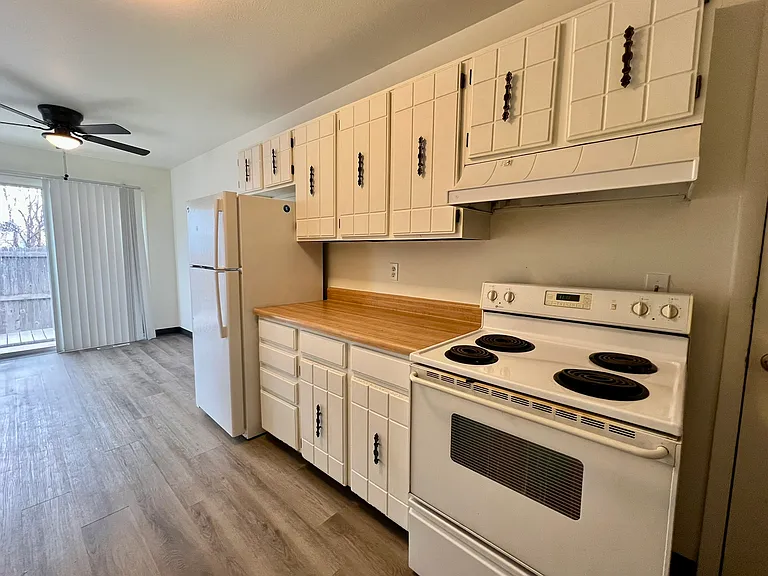 7992 Chase Cir #9 — Photo 8