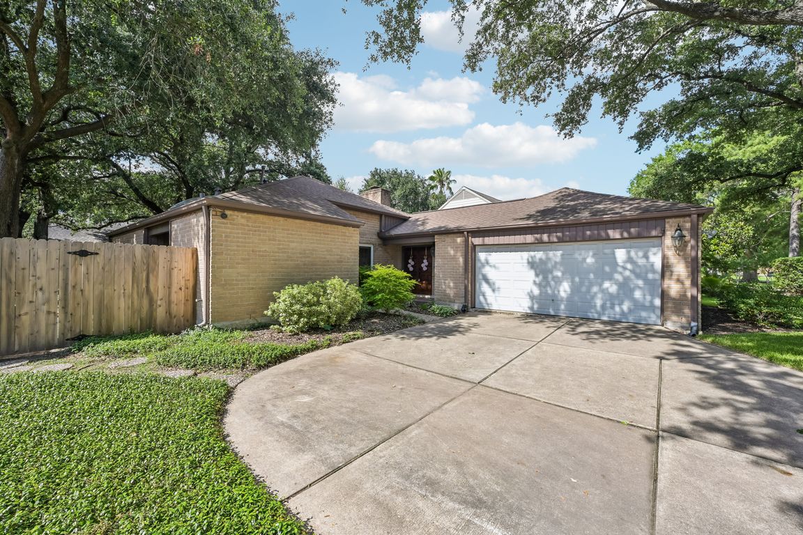 Overbrook Ln-S0307-001.jpg