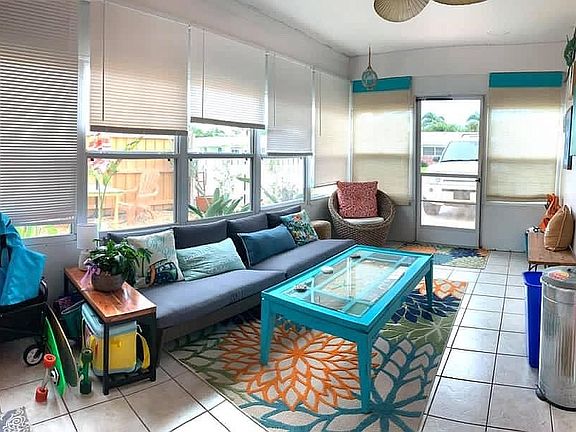 3rd image of 115 N Las Olas Dr