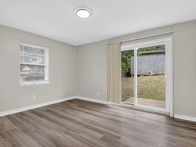 822 N Hughes St — Photo 10