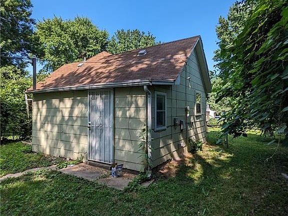5th image of 510 Lawndale Ave