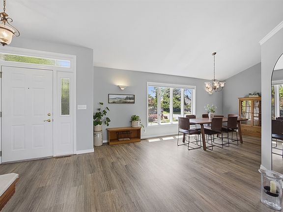 3rd image of 2520 Sunridge Ct