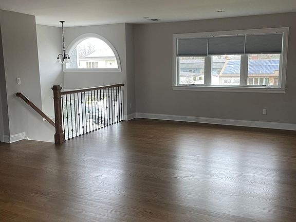 2nd image of 14 Barbara Ln