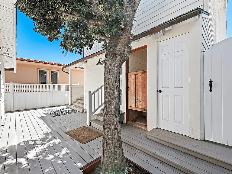 129 McAulay Pl — Photo 38