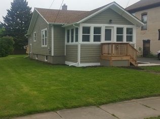 411 Highland Ave, Woodstock, IL 60098