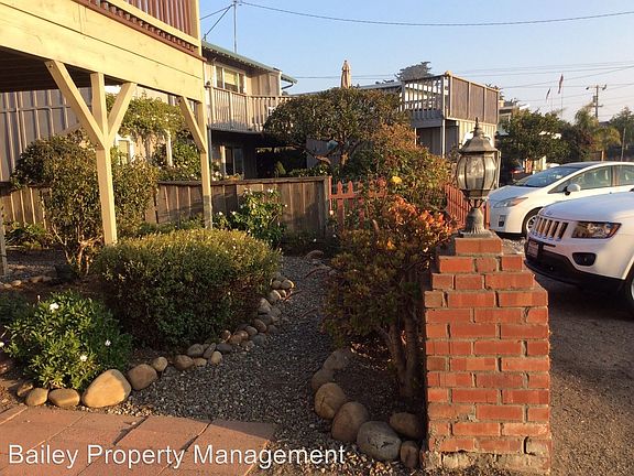 2nd image of 722 Seacliff Dr