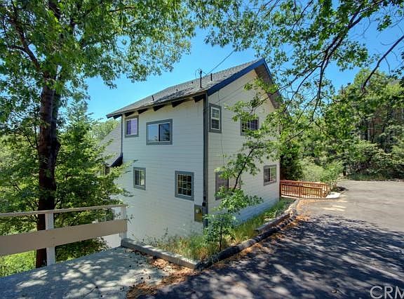 3rd image of 27435 Alpen Dr
