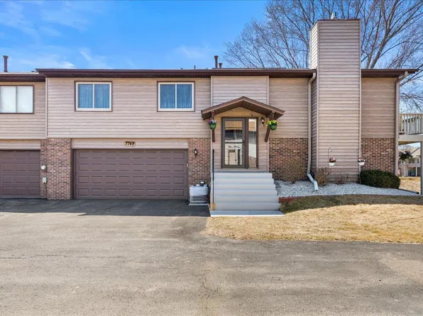 3748 Gershwin Ave N, Oakdale, MN 55128