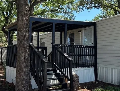 712 Rogers Ct — Photo 1