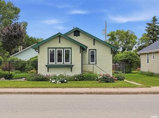 416 22nd St W, Prince Albert, SK S6V4K6