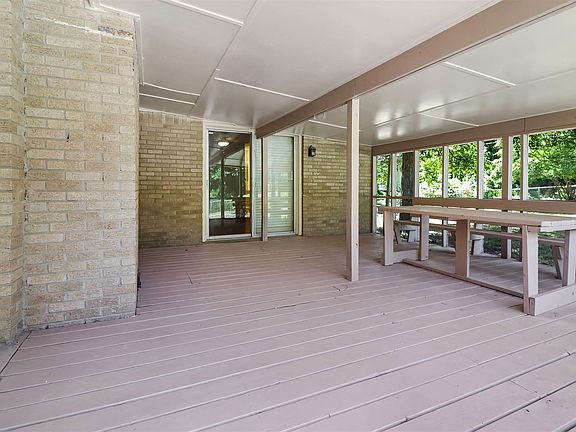 5th image of 8608 Maywood Dr