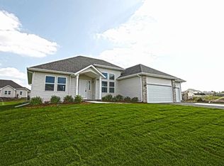 660 Ashleigh Ln, Roscoe, IL 61073