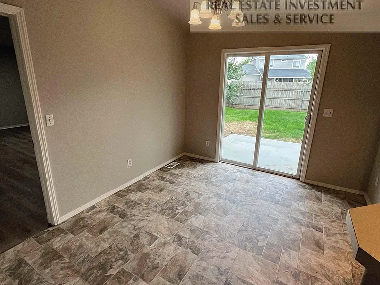 14335 Shenandoah St — Photo 2