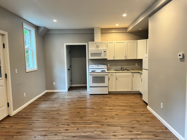34 Brook St #1R