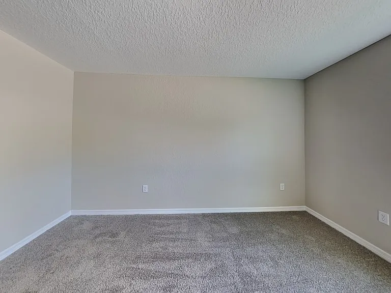 22222 SW Marine Blvd — Photo 14