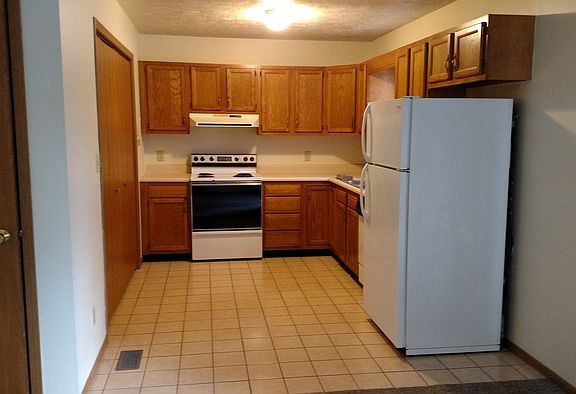 2nd image of 1641 Country Walk Ct