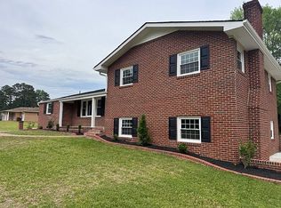 608 Lakeside Dr, Emporia, VA 23847