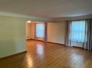 110 Sylvan St, Dearborn, MI 48124
