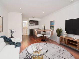 118 E 4th St #7G, New York, NY 10003