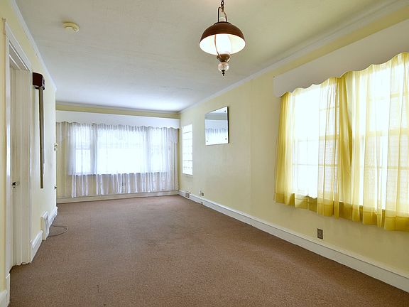 4th image of 3708 N Osceola Ave
