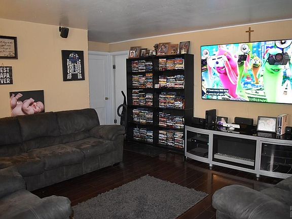 3rd image of 630 Cherry Ln