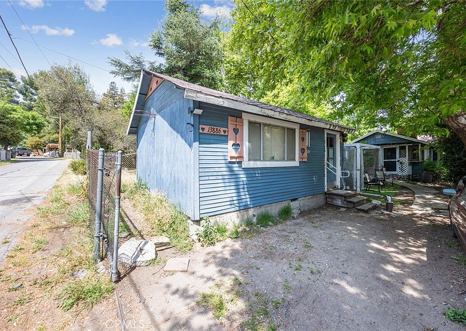 1st image of 13886 Hazel Dr