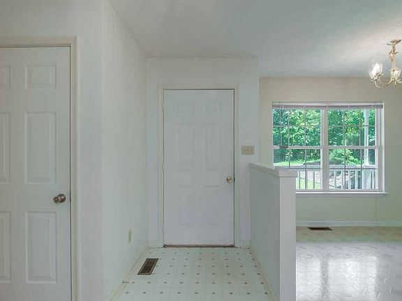 4th image of 1141 El Dorado Dr