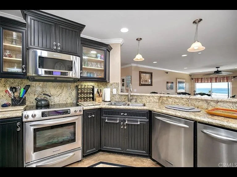 900 Pacific Coast Hwy #203 — Photo 2