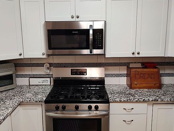 5th image of 2708 Wildrose St