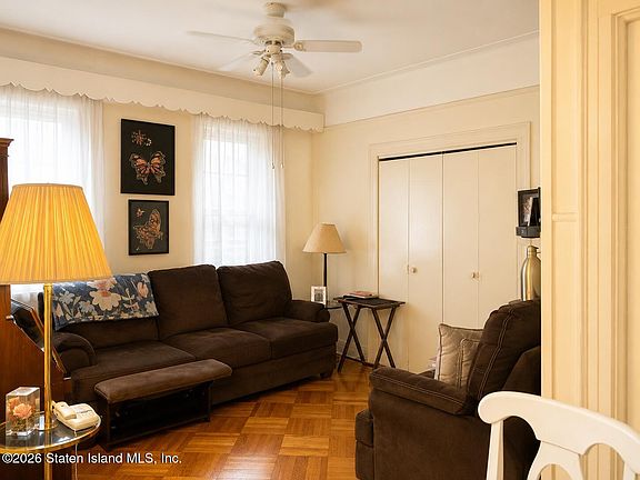 4th image of 2448 Crescent St
