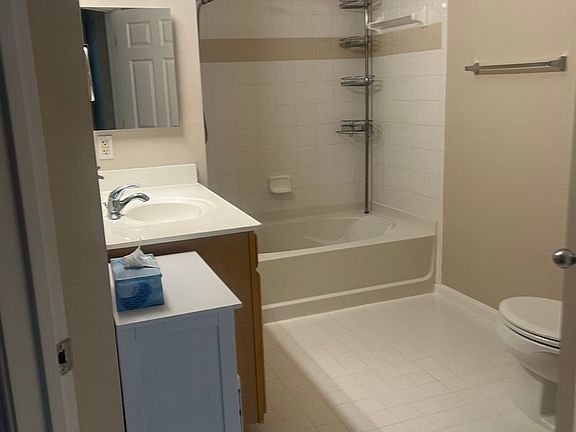 5th image of 2465 Army Navy Dr #1-310